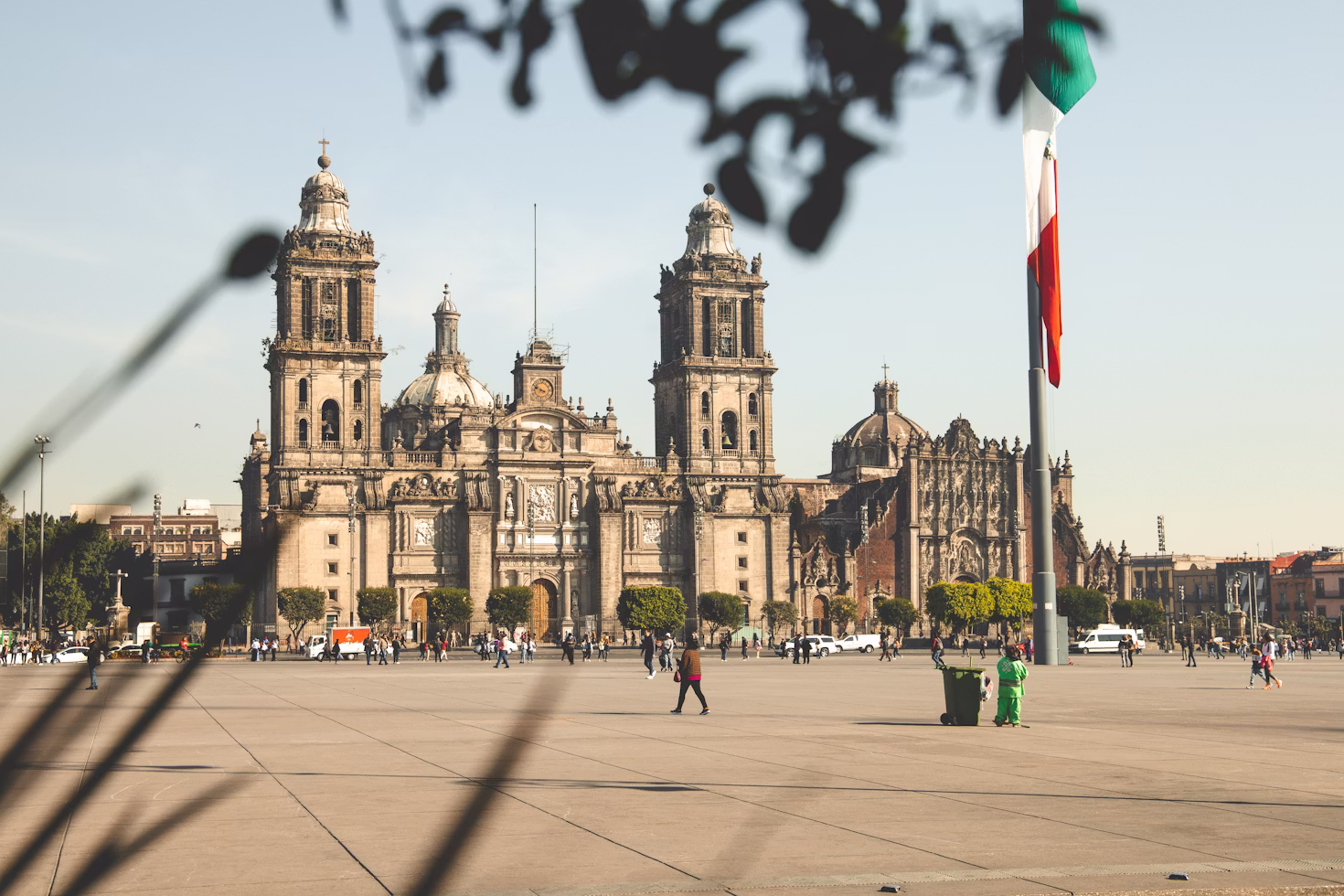 Two parallel tracks, one program, Mexico