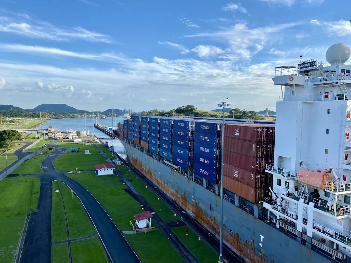 Dollar-denominated economy, Panama